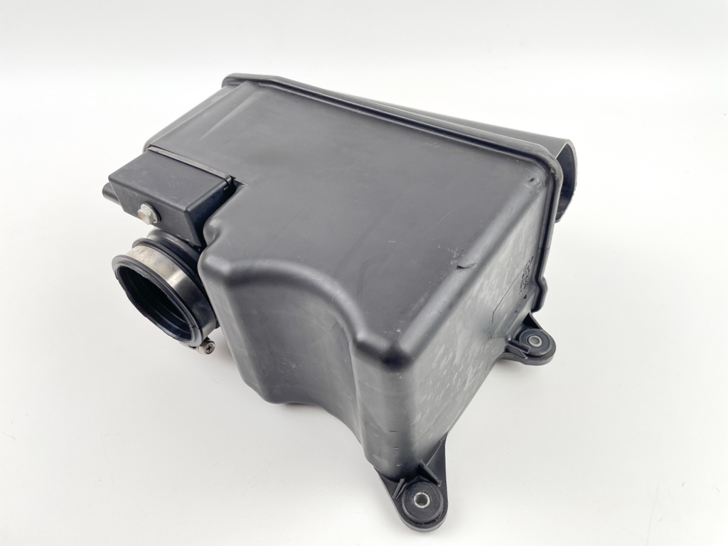 2004 Honda 130 HP 4 Stroke Outboard Intake Air Silencer Assembly 17371-ZW5-000 OEM