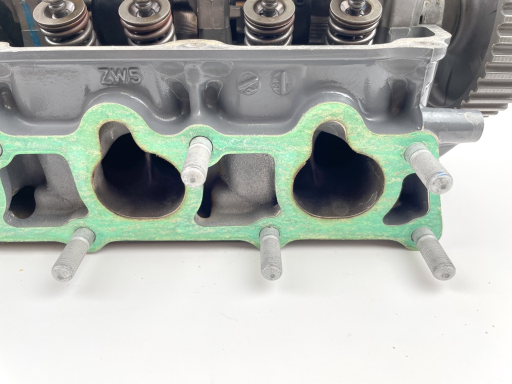 2004 Honda 130 HP 4 Stroke Outboard Cylinder Head 12215-ZW5-010ZA OEM