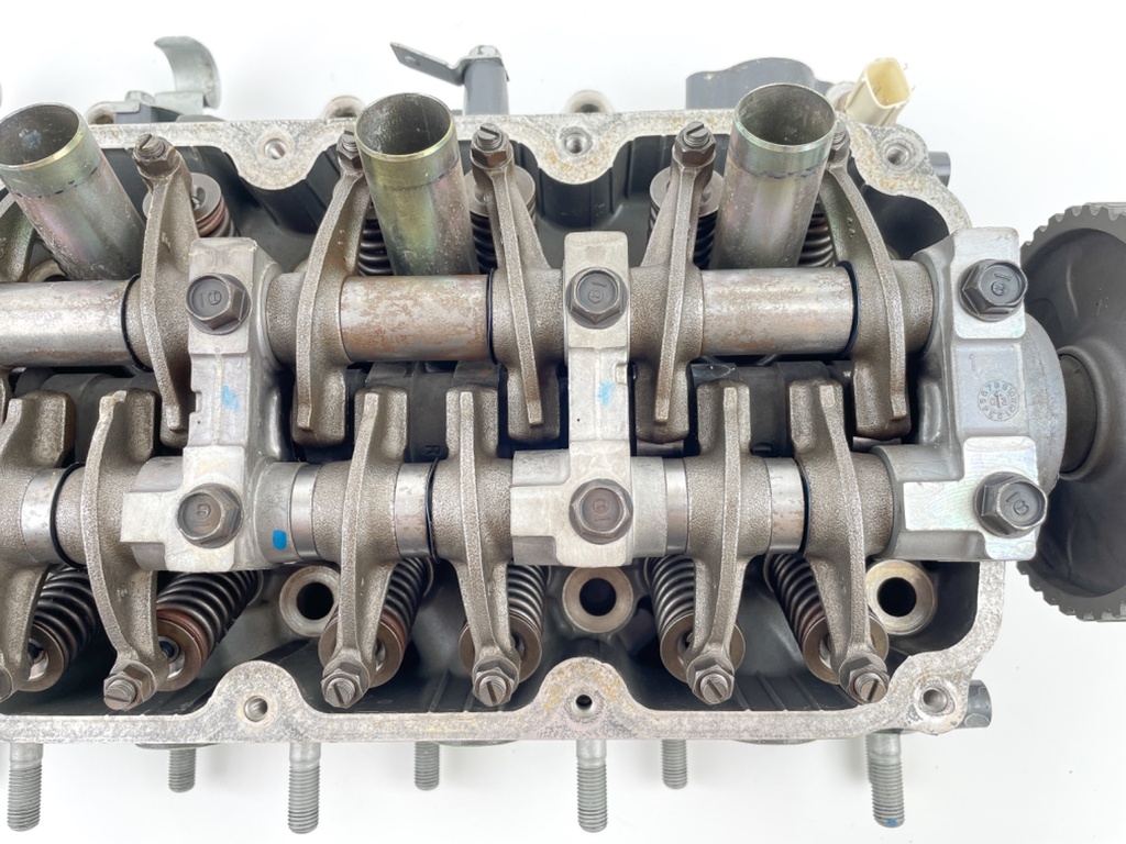 2004 Honda 130 HP 4 Stroke Outboard Cylinder Head 12215-ZW5-010ZA OEM