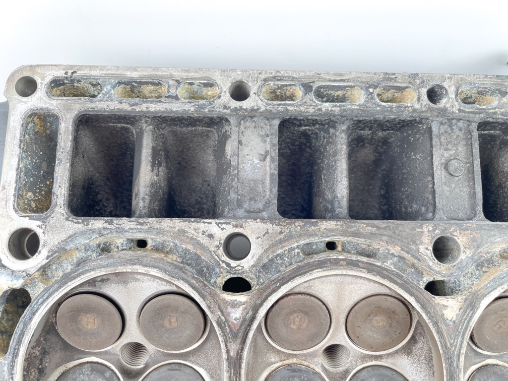 2004 Honda 130 HP 4 Stroke Outboard Cylinder Head 12215-ZW5-010ZA OEM