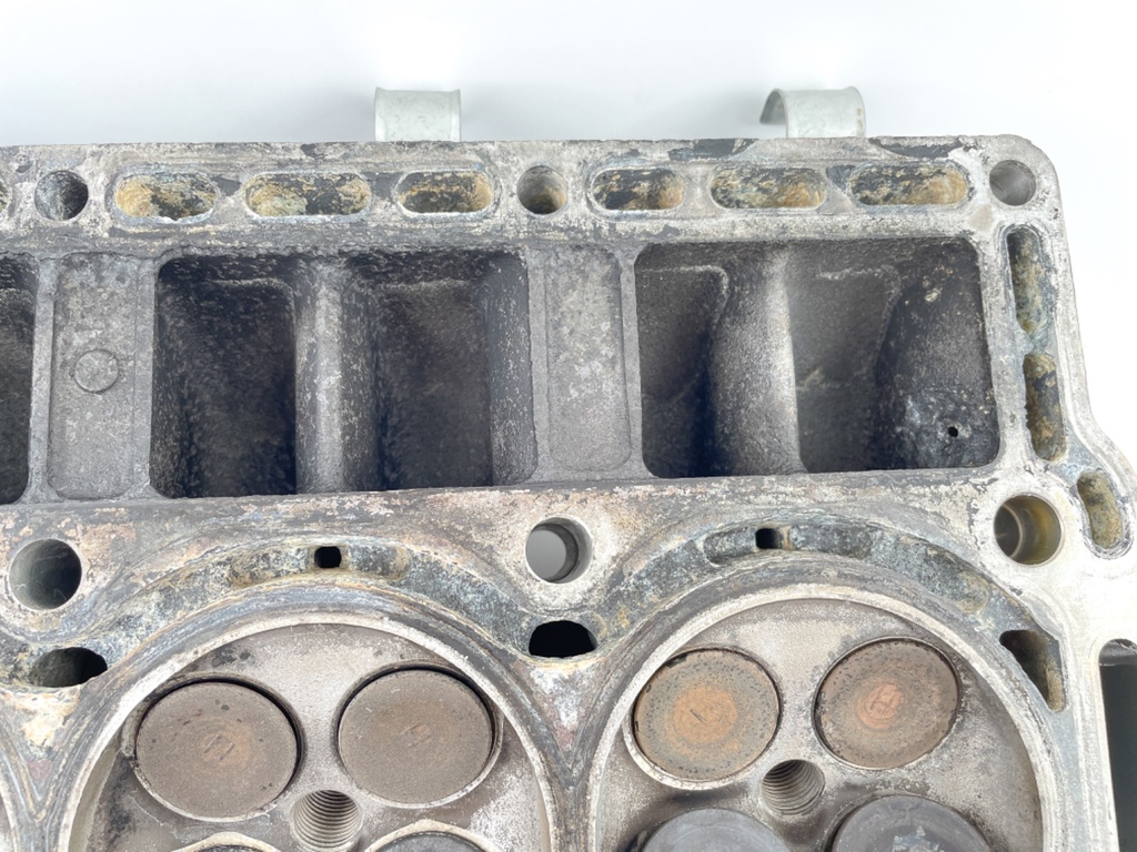 2004 Honda 130 HP 4 Stroke Outboard Cylinder Head 12215-ZW5-010ZA OEM