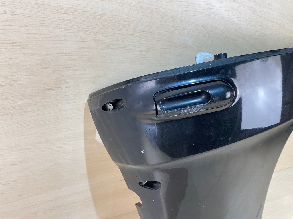 2003 Suzuki 140HP DF140 Starboard Side Cover Lower Pan 61810-90J10-0EP