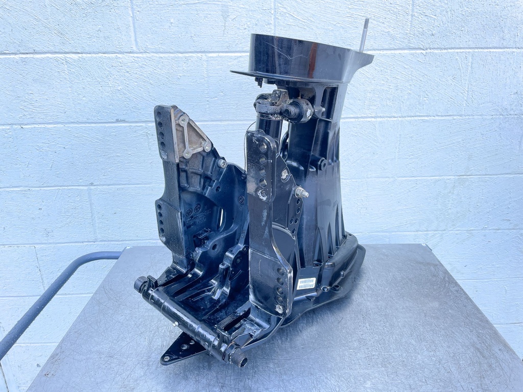 2018 Mercury 60 HP 4 Stroke Outboard Complete Midsection & Swivel Bracket 8M0118178 OEM