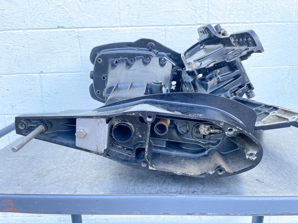 2018 Mercury 60 HP 4 Stroke Outboard Complete Midsection & Swivel Bracket 8M0118178 OEM