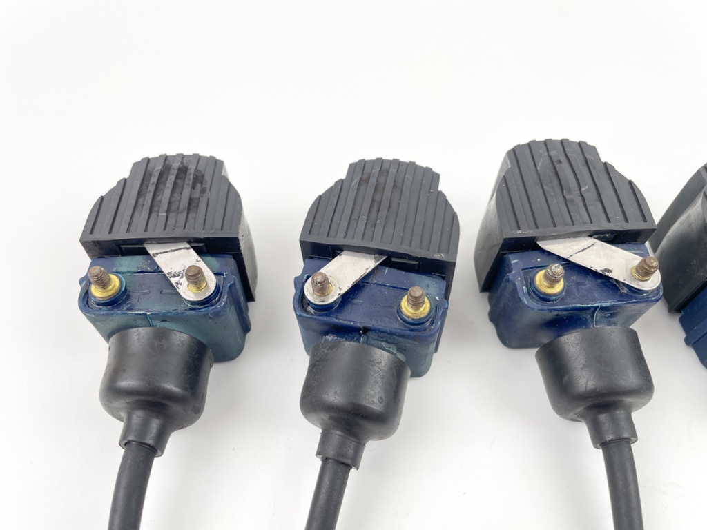 1992 Mercury 150 HP 2 Stroke Outboard Ignition Coil Set 7370A23 OEM