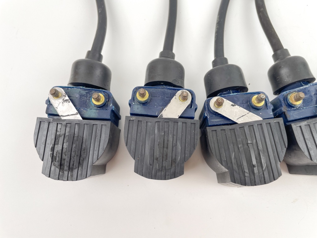 1992 Mercury 150 HP 2 Stroke Outboard Ignition Coil Set 7370A23 OEM