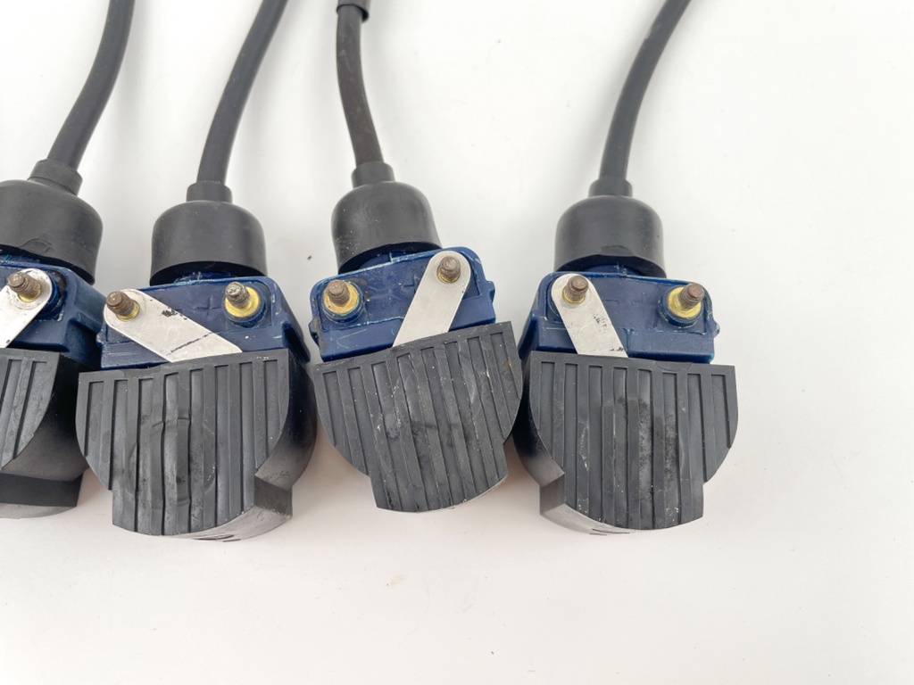 1992 Mercury 150 HP 2 Stroke Outboard Ignition Coil Set 7370A23 OEM