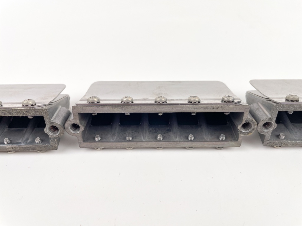 1992 Mercury 150 HP 2 Stroke Outboard Reed Valve Assembly 818108A-1 OEM