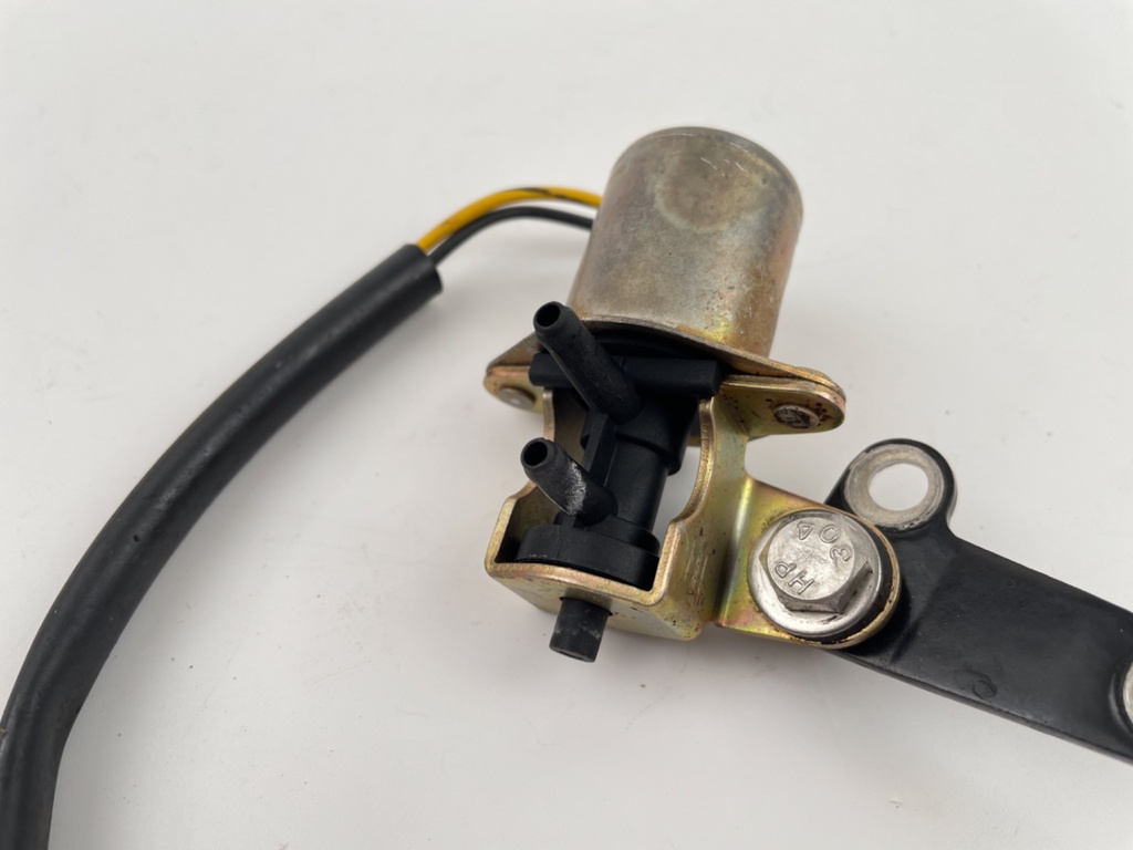 1992 Mercury 150 HP 2 Stroke Outboard Enrichner Valve F694924 OEM