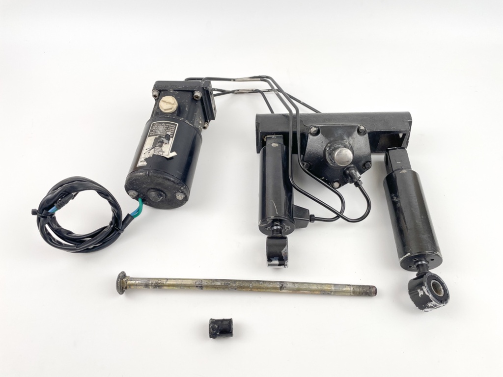 1994 Mercury 150 HP 2 Stroke Outboard Power Trim Tilt Unit 819762A-7 - For Repair