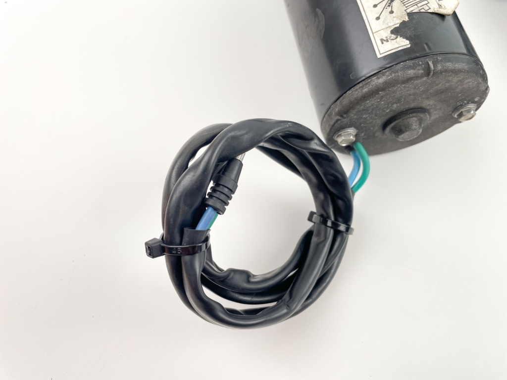 1994 Mercury 150 HP 2 Stroke Outboard Power Trim Tilt Unit 819762A-7 - For Repair