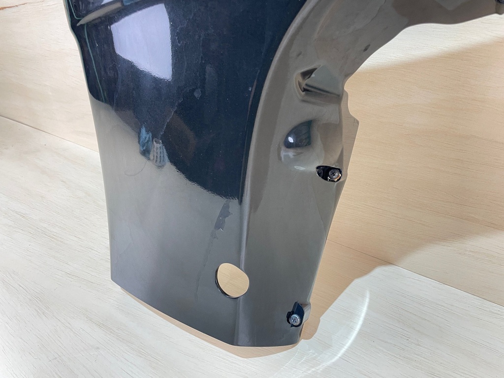 2003 Suzuki 140HP DF140 Starboard Side Cover Lower Pan 61810-90J10-0EP