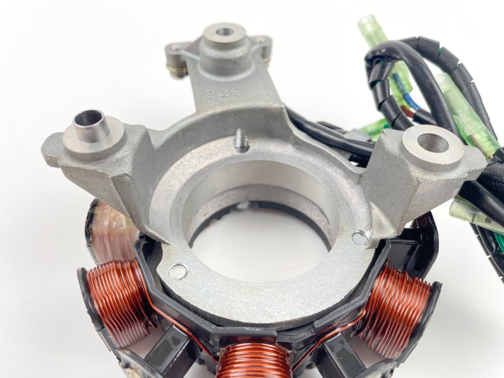 2001 Yamaha 9.9 HP 4 Stroke Outboard Coil Pulser Base Stator Assembly 6G9-85510-01-00 OEM