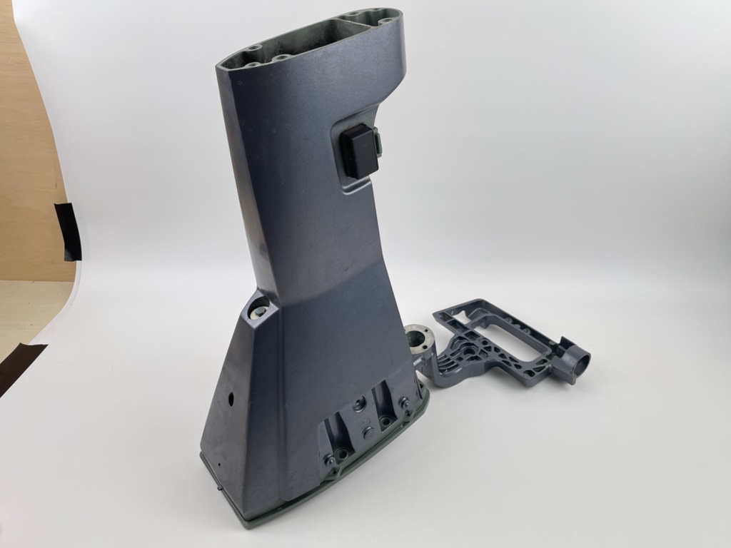 2001 Yamaha 9.9 HP 4 Stroke Outboard Upper Casing Midsection 6G8-45111-13-4D OEM