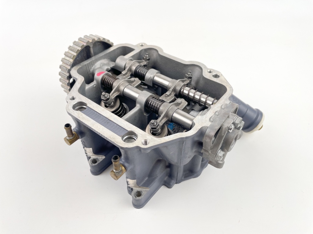 2001 Yamaha 9.9 HP 4 Stroke Outboard Cylinder Head 6G8-11111-03-1S OEM