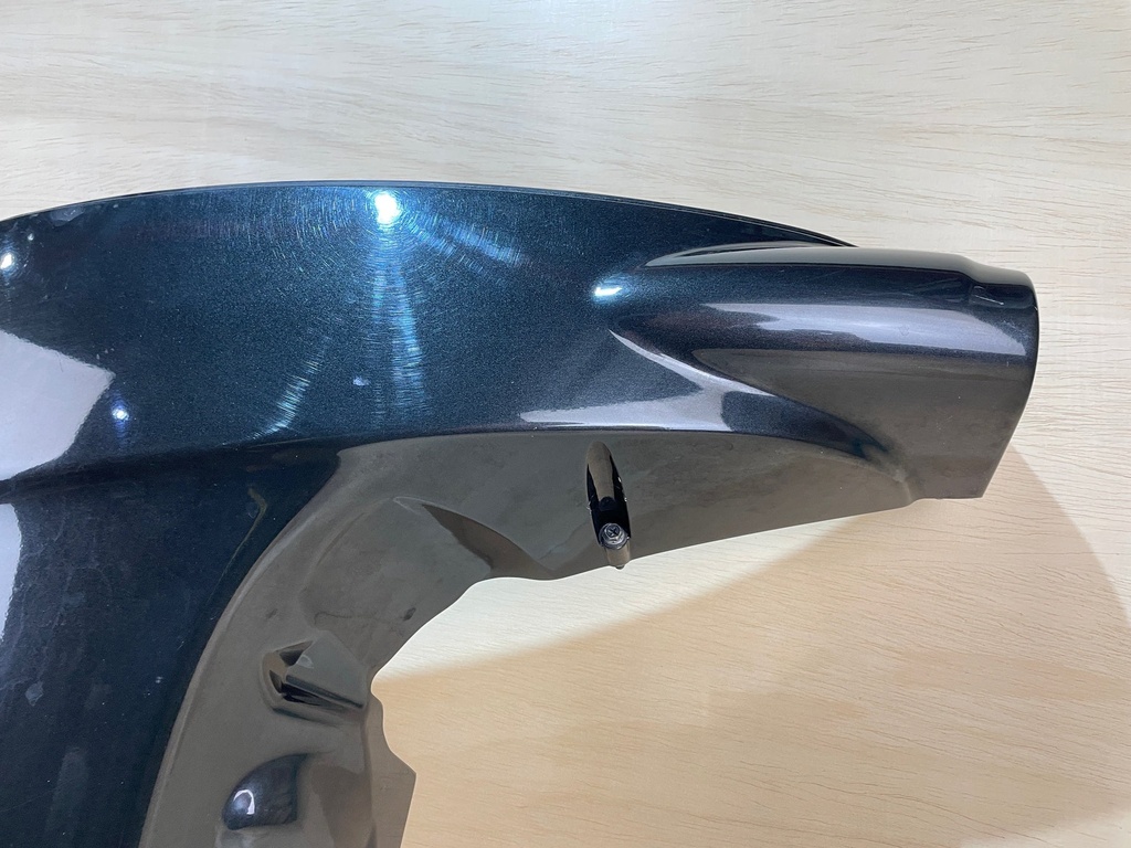 2003 Suzuki 140HP DF140 Starboard Side Cover Lower Pan 61810-90J10-0EP