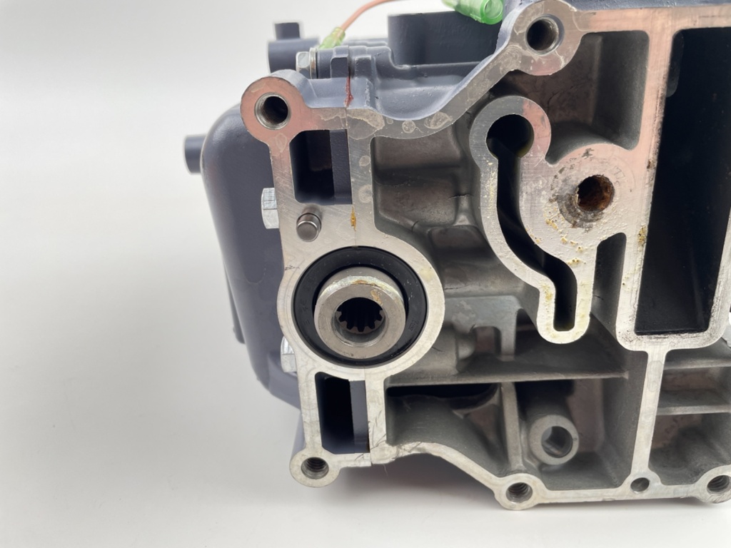 2001 Yamaha 9.9 HP 4 Stroke Outboard Crankcase Short Block Assembly 6G8-15100-05-1S OEM