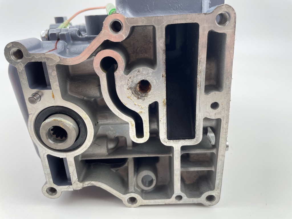 2001 Yamaha 9.9 HP 4 Stroke Outboard Crankcase Short Block Assembly 6G8-15100-05-1S OEM