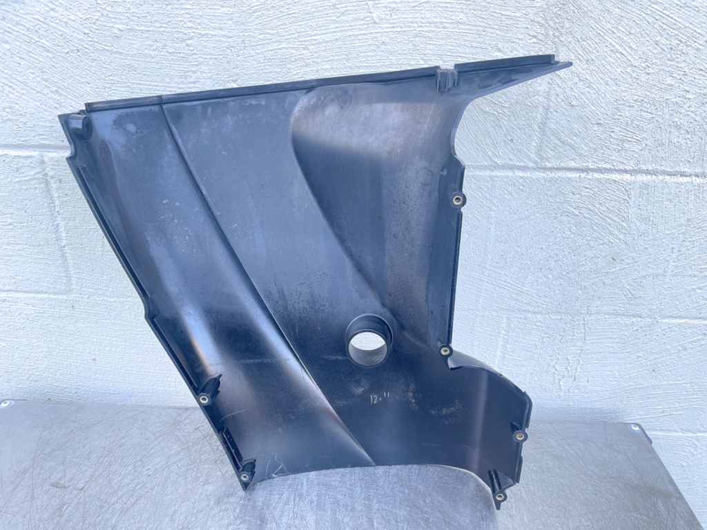 2018 Mercury 60 HP 4 Stroke Outboard Lower Apron Cowling Starboard 826278T08 OEM