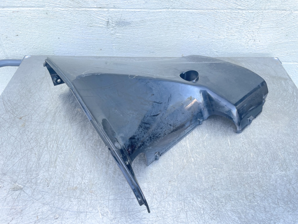 2018 Mercury 60 HP 4 Stroke Outboard Lower Apron Cowling Starboard 826278T08 OEM