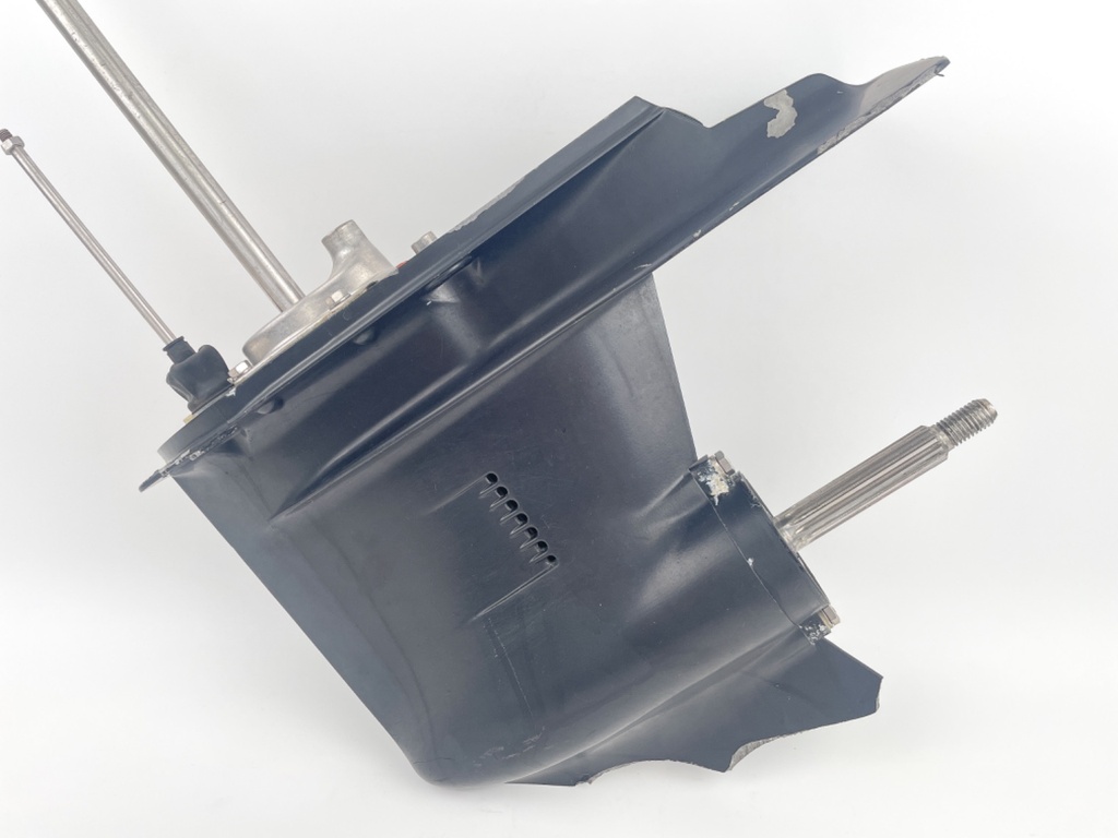 2002 Mercury 40 HP 2 Stroke Outboard 20" Long Lower Unit Gear Case 821306T6