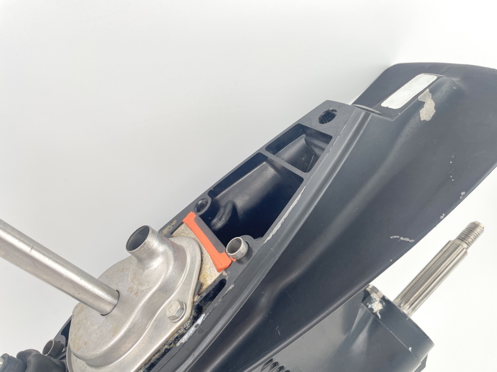 2002 Mercury 40 HP 2 Stroke Outboard 20" Long Lower Unit Gear Case 821306T6