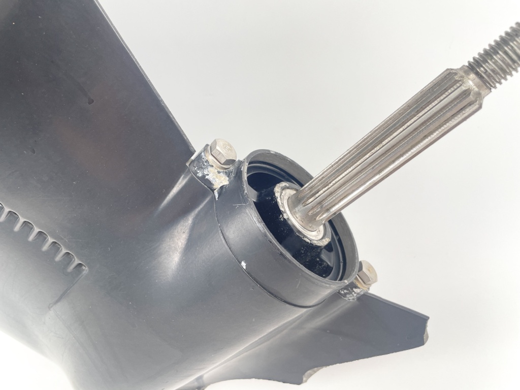 2002 Mercury 40 HP 2 Stroke Outboard 20" Long Lower Unit Gear Case 821306T6