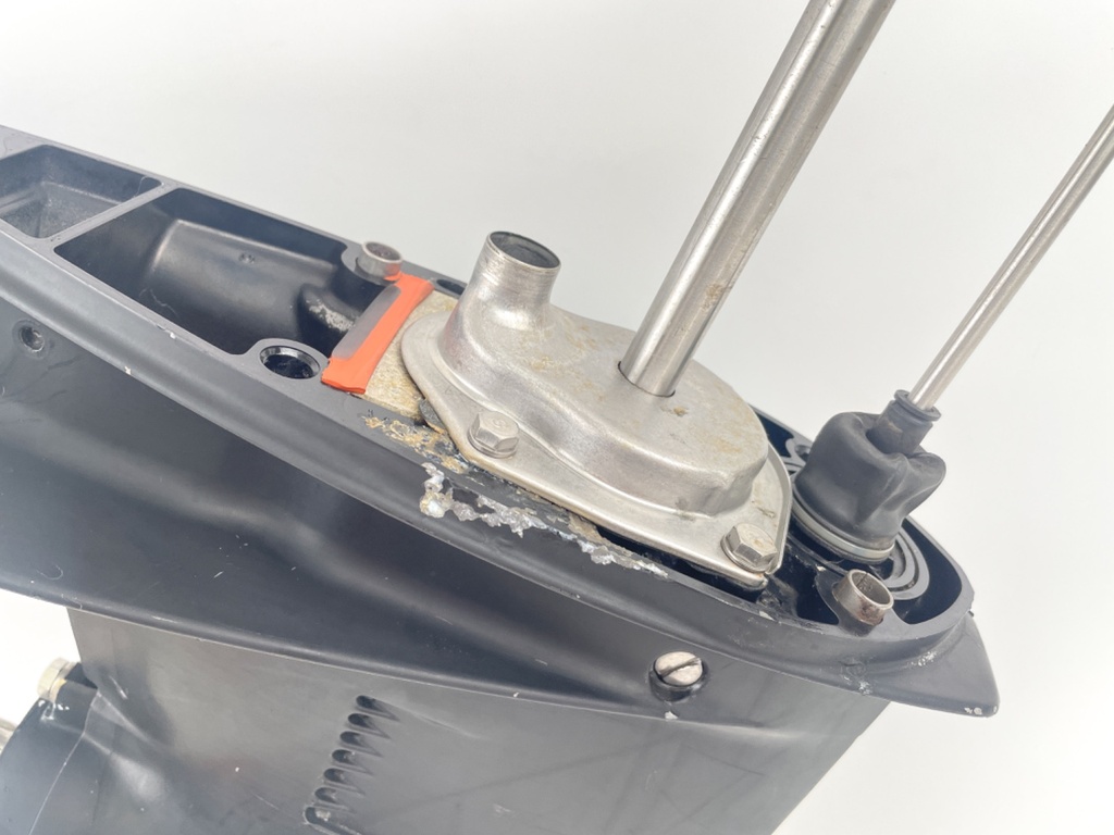 2002 Mercury 40 HP 2 Stroke Outboard 20" Long Lower Unit Gear Case 821306T6