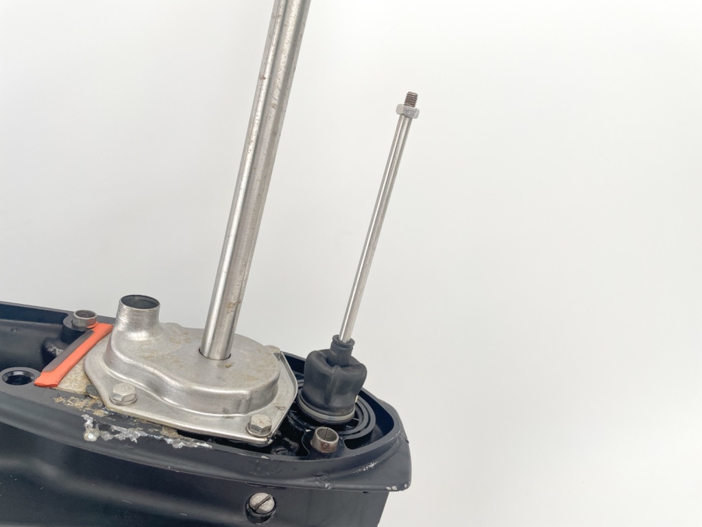 2002 Mercury 40 HP 2 Stroke Outboard 20" Long Lower Unit Gear Case 821306T6