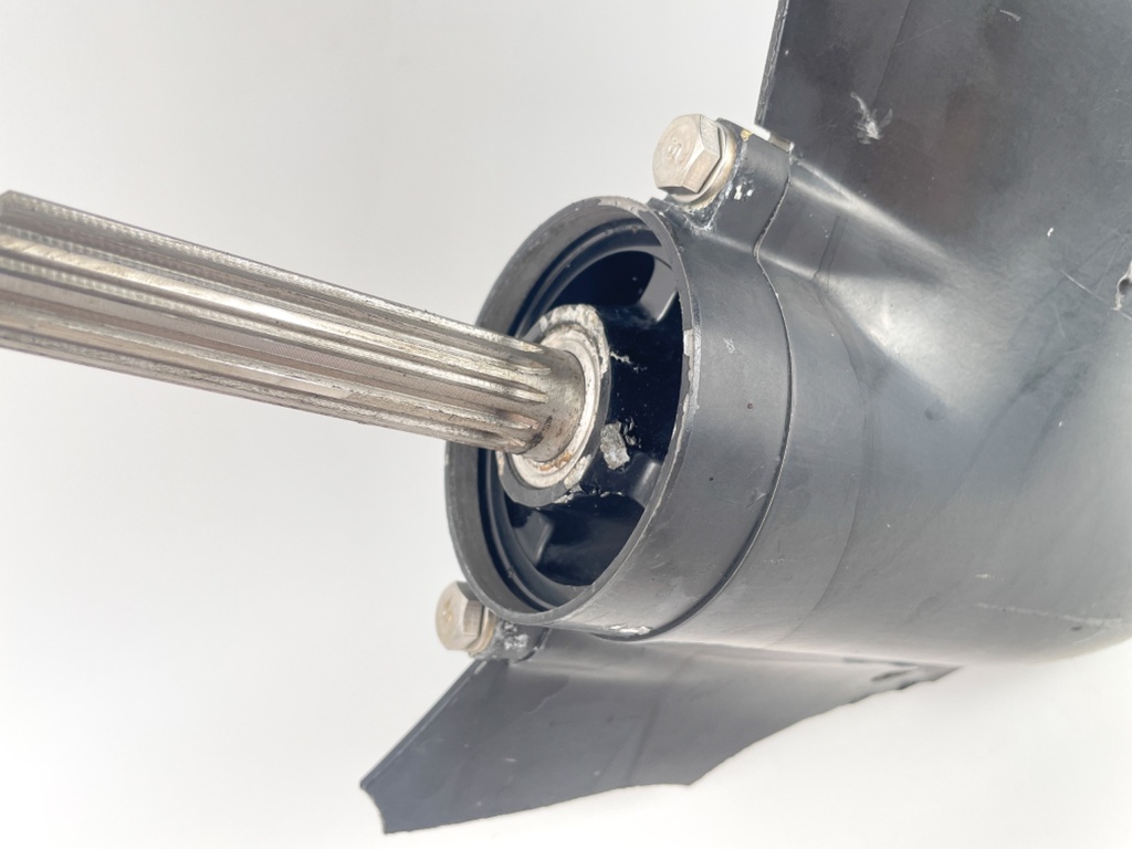 2002 Mercury 40 HP 2 Stroke Outboard 20" Long Lower Unit Gear Case 821306T6