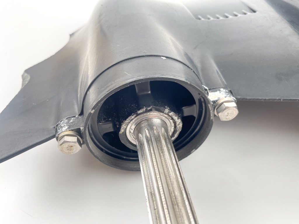 2002 Mercury 40 HP 2 Stroke Outboard 20" Long Lower Unit Gear Case 821306T6