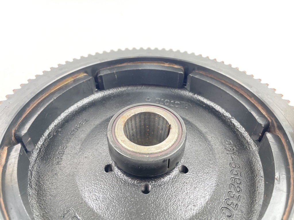 2002 Mercury 40 HP 2 Stroke Outboard Flywheel 859233T2 OEM