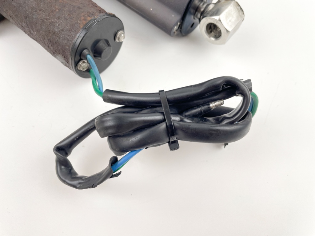 2002 Mercury 40 HP 2 Stroke Outboard Power Trim Tilt Unit 822344T5 OEM