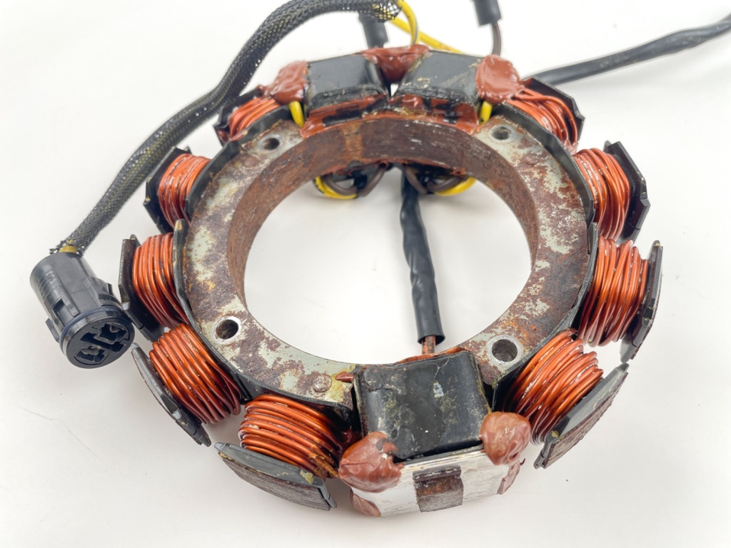 1997 Johnson 200 HP 2 Stroke Outboard Stator Assembly 0584643 OEM