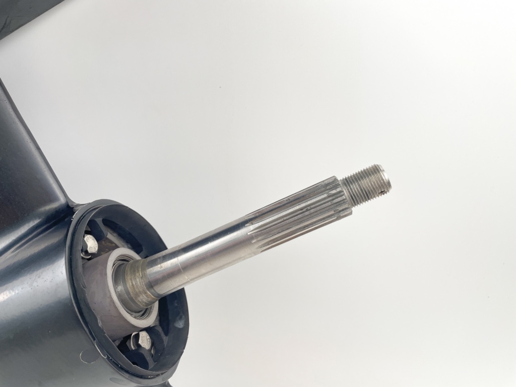 1997 Evinrude 150 HP 2 Stroke Outboard 20" Lower Unit Gear Case 5004635