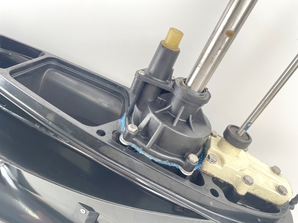 1997 Evinrude 150 HP 2 Stroke Outboard 20" Lower Unit Gear Case 5004635