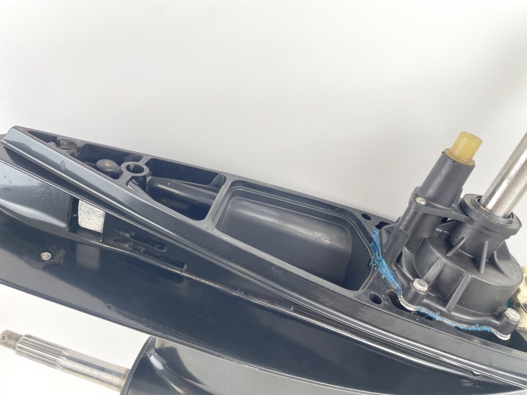 1997 Evinrude 150 HP 2 Stroke Outboard 20" Lower Unit Gear Case 5004635