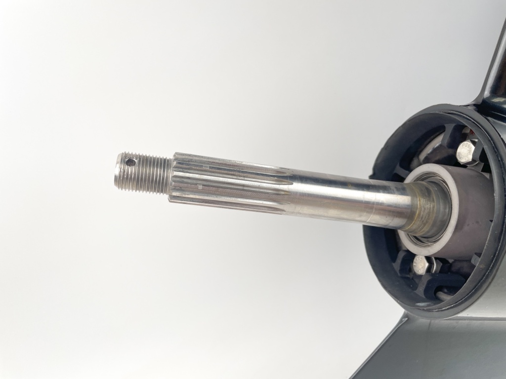 1997 Evinrude 150 HP 2 Stroke Outboard 20" Lower Unit Gear Case 5004635