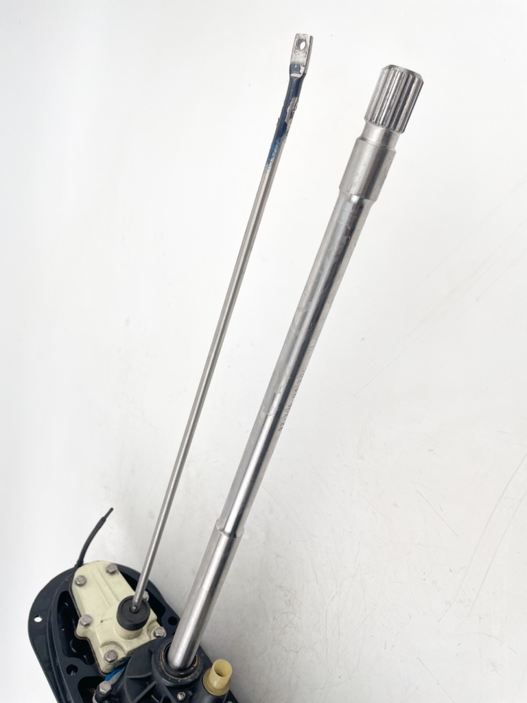 1997 Evinrude 150 HP 2 Stroke Outboard 20" Lower Unit Gear Case 5004635