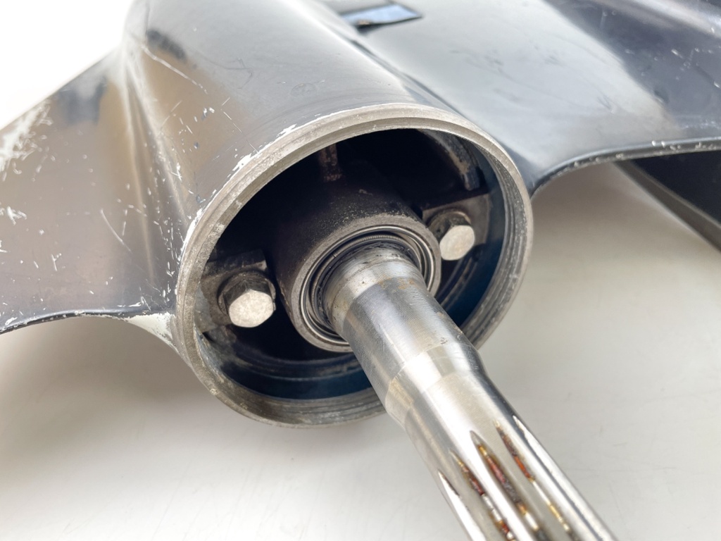 5004632 Evinrude Johnson 1995-2005 20" Lower Unit Gear Case V4 90 115 HP