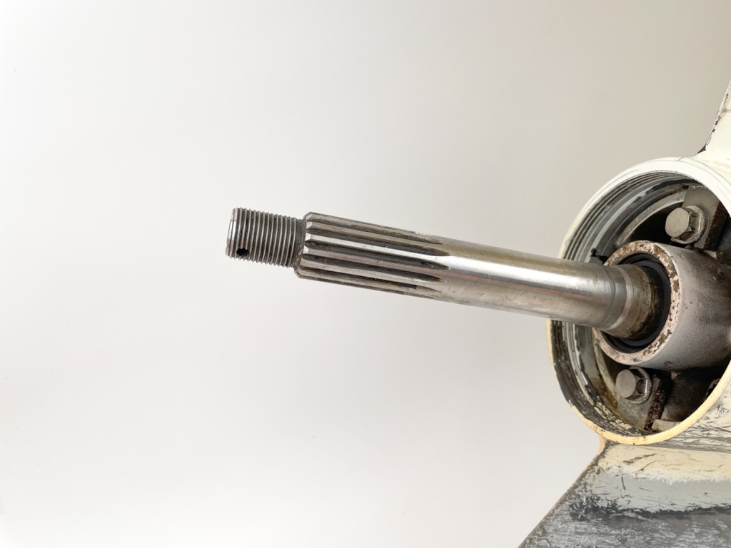 93-2005 Evinrude Johnson 150 175 HP Outboard 20" Lower Unit Gear Case 5009308