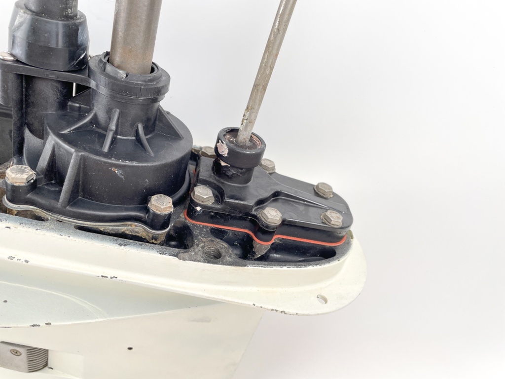 Evinrude Etec 135 150 175 200 HP 2 Stroke Outboard 20" Lower Unit Gear Case V6