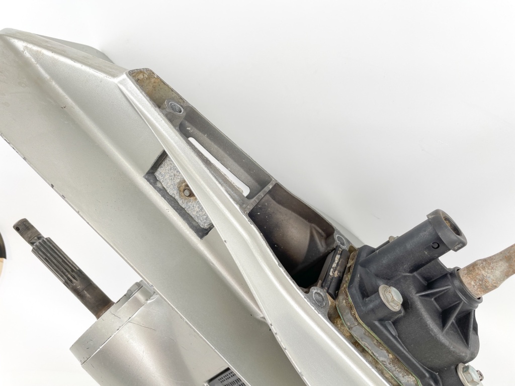 1999 - 2006 Honda 115 130HP 20" L Lower Unit Gear Case Assembly Standard Rotation