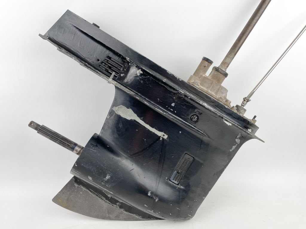 2000 Suzuki 200 HP 2 Stroke Outboard 20" L Lower Unit Gear Case 55110-87D21-0EP OEM