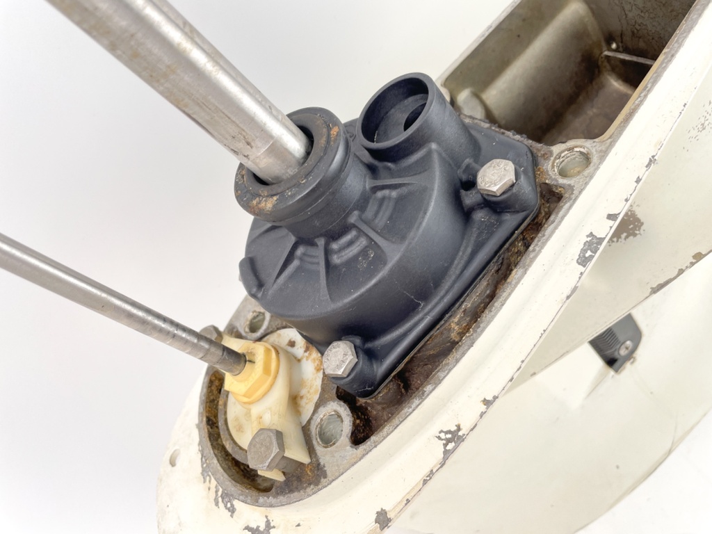 89 - 92 Johnson Evinrude 40 50 HP 2 Stroke Outboard 20" Lower Unit Gear Case 0435277