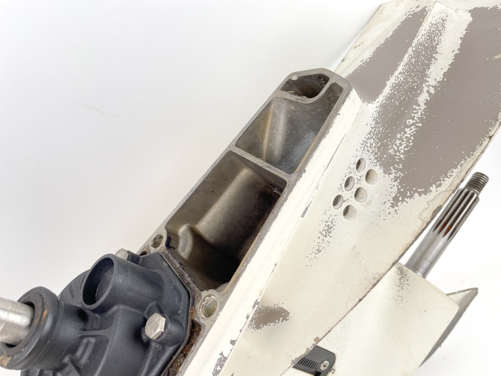 89 - 92 Johnson Evinrude 40 50 HP 2 Stroke Outboard 20" Lower Unit Gear Case 0435277