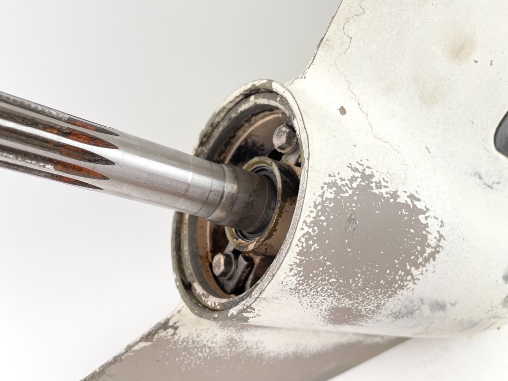 89 - 92 Johnson Evinrude 40 50 HP 2 Stroke Outboard 20" Lower Unit Gear Case 0435277