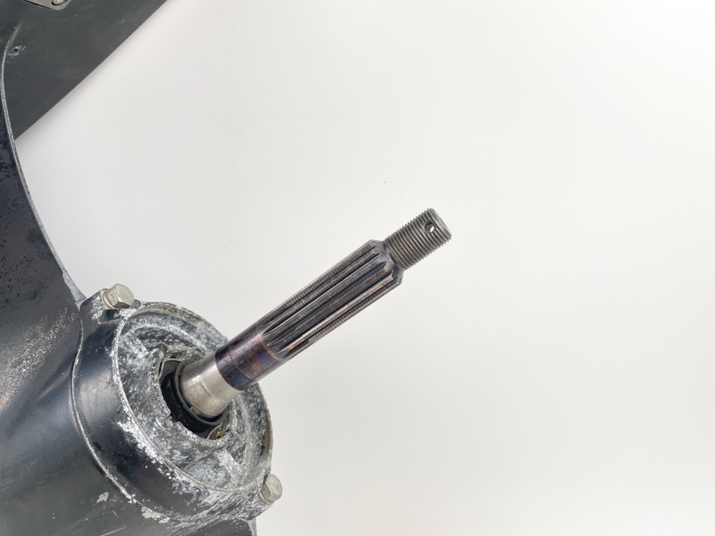 2002-2011 Suzuki DF 115 140 HP 4 Stroke Outboard 20" Lower Unit Gear Case RH