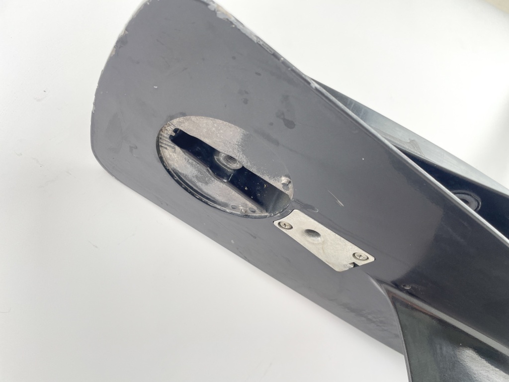 02-2011 Suzuki DF 115 140 HP 20" L Lower Unit Gear Case Standard Rotation