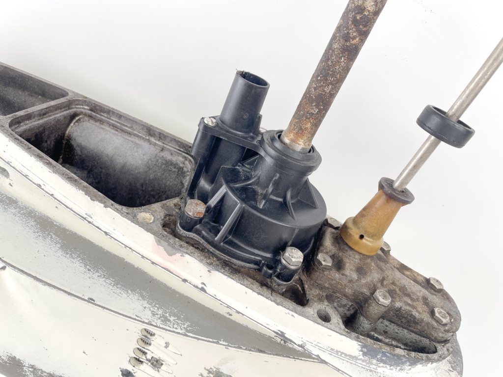 1989 Johnson 140 HP 2 Stroke Outboard 25" XL Lower Unit Gear Case 0434429 OEM